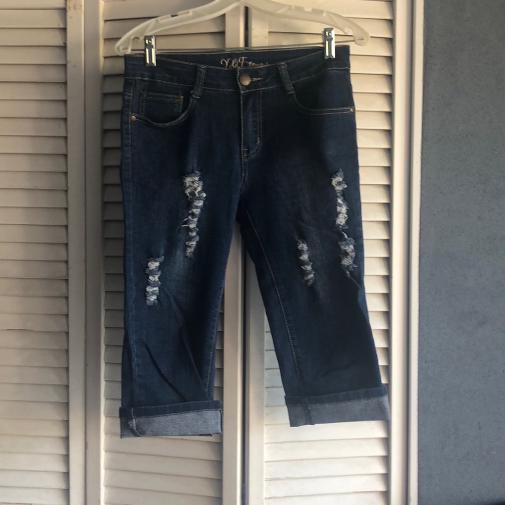 Blue Denim Capri Distressed Jeans